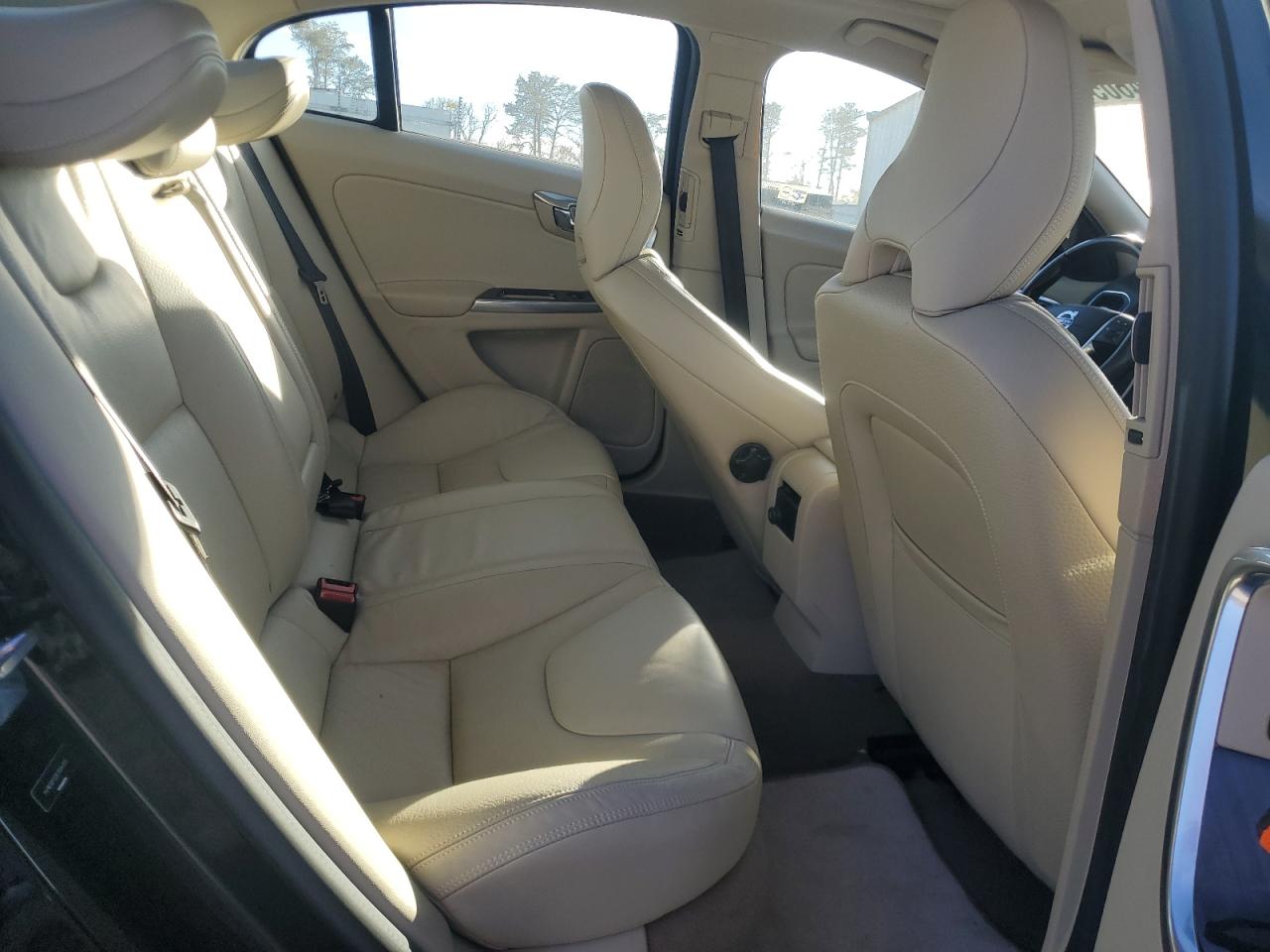 2014 Volvo S60 T5 VIN: YV1612FS2E1294105 Lot: 92724605