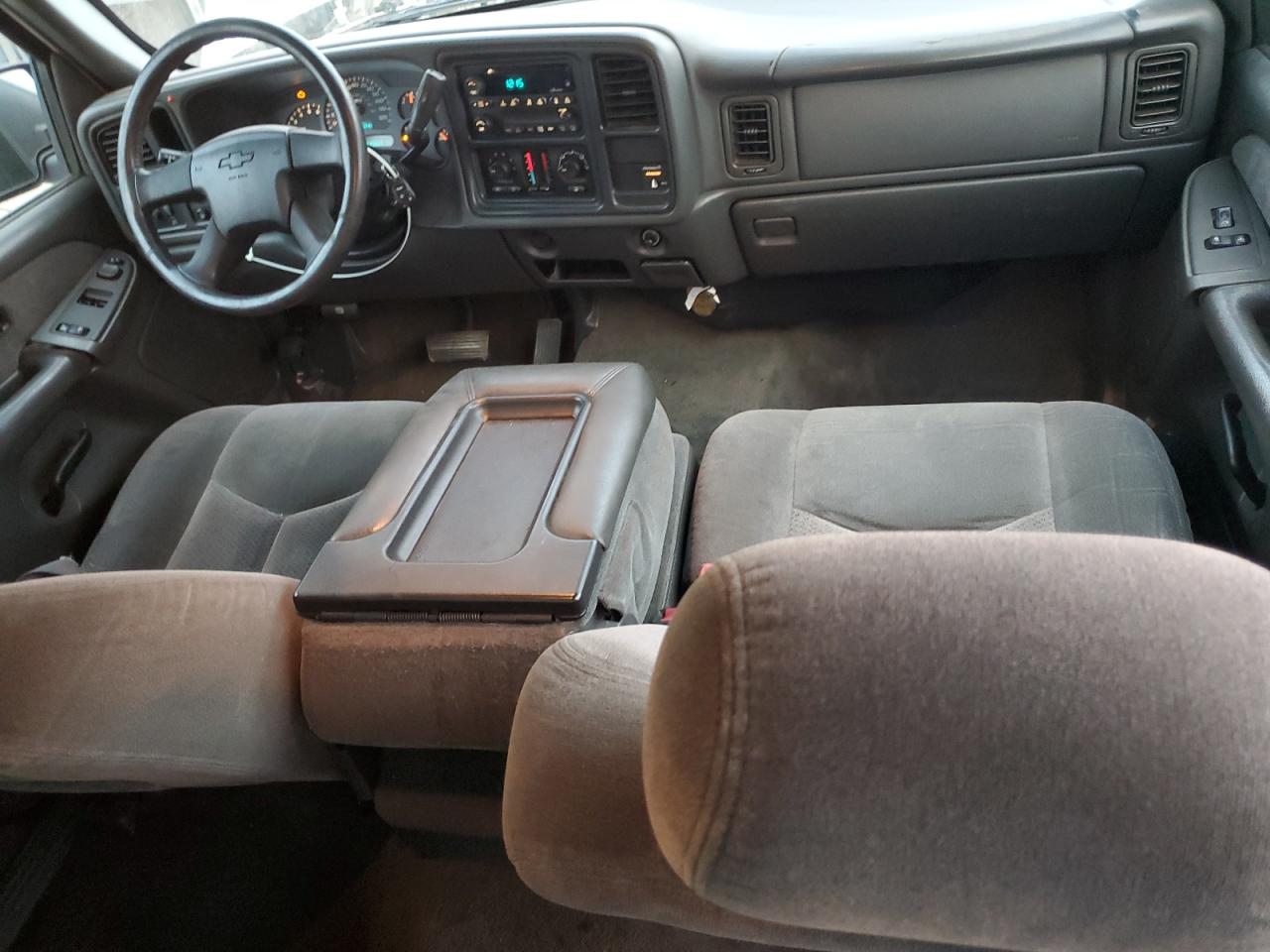 2003 Chevrolet Silverado C1500 VIN: 1GCEC19T03E180443 Lot: 92724505