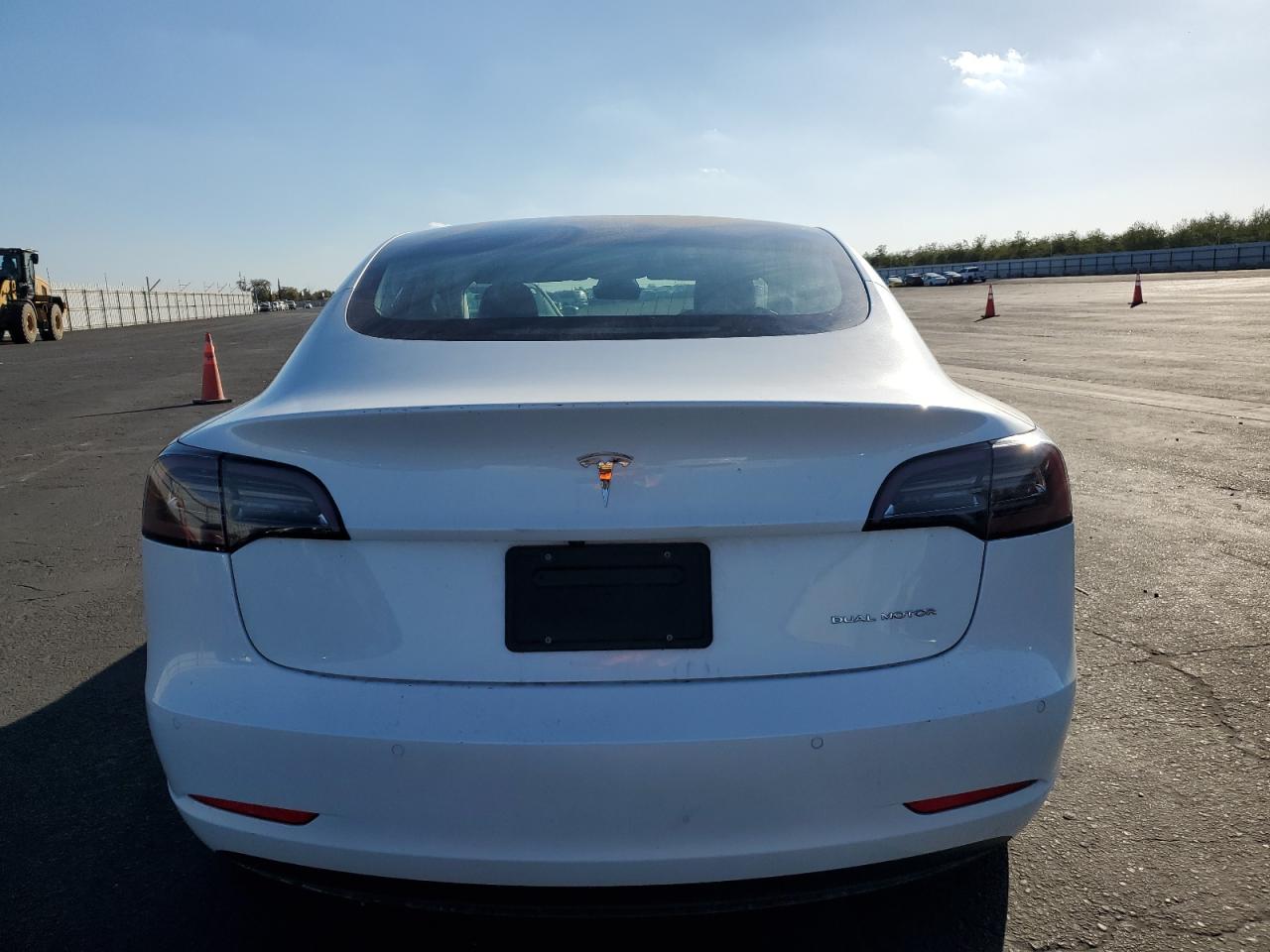 2019 Tesla Model 3 VIN: 5YJ3E1EB9KF452564 Lot: 92123805