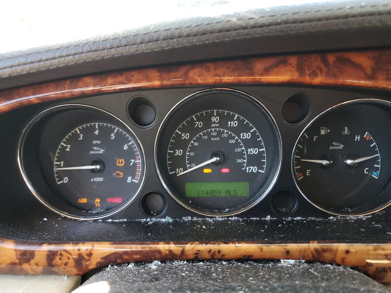 2008 Jaguar Xj Vanden Plas VIN: SAJWA82B08SH27857 Lot: 92624565