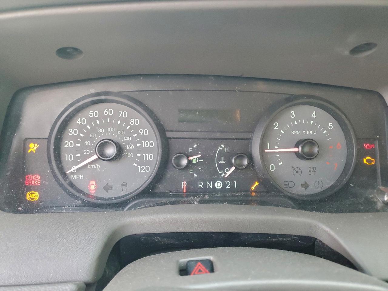 2007 Mercury Grand Marquis Gs VIN: 2MEFM74V37X611941 Lot: 94649195