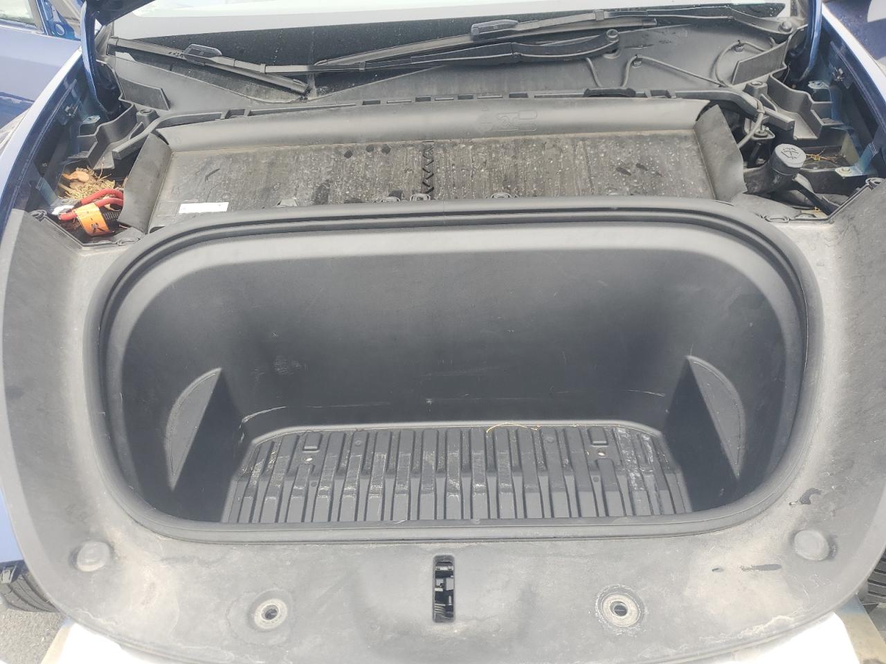 2024 Tesla Model Y VIN: 7SAYGDED0RF076563 Lot: 91696905