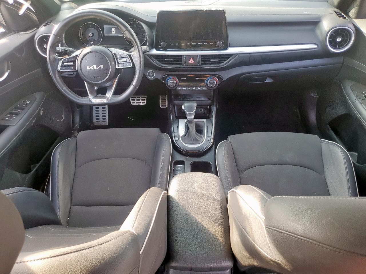 2024 Kia Forte Gt Line VIN: 3KPF54AD3RE802471 Lot: 93549365