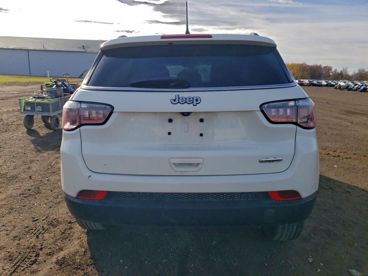 2018 Jeep Compass Latitude VIN: 3C4NJDBB6JT457067 Lot: 93941785