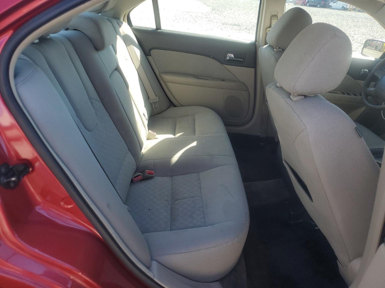 2011 Ford Fusion Se VIN: 3FAHP0HAXBR202090 Lot: 92594635