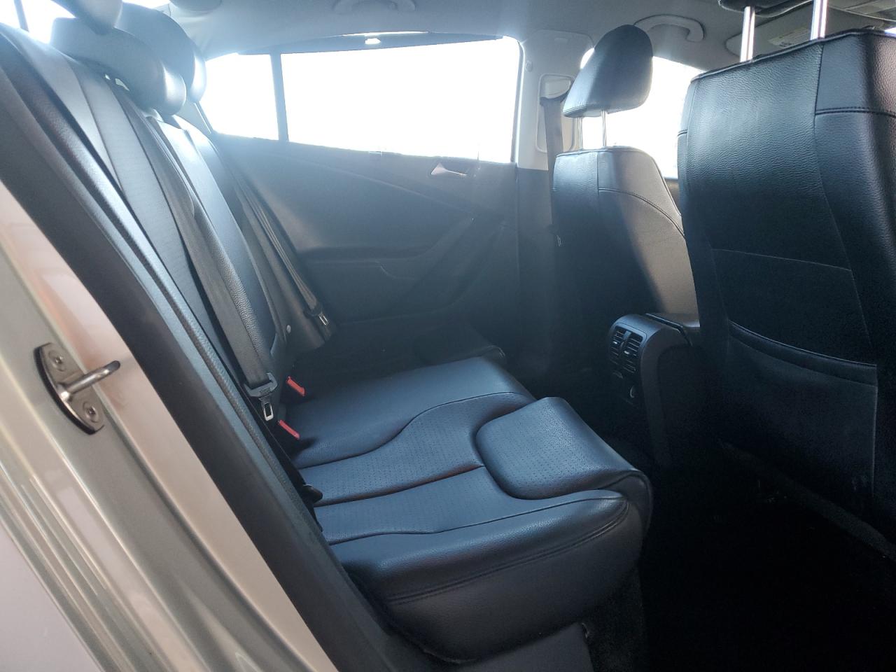 2009 Volkswagen Passat Turbo VIN: WVWJK73C09P052262 Lot: 91912995