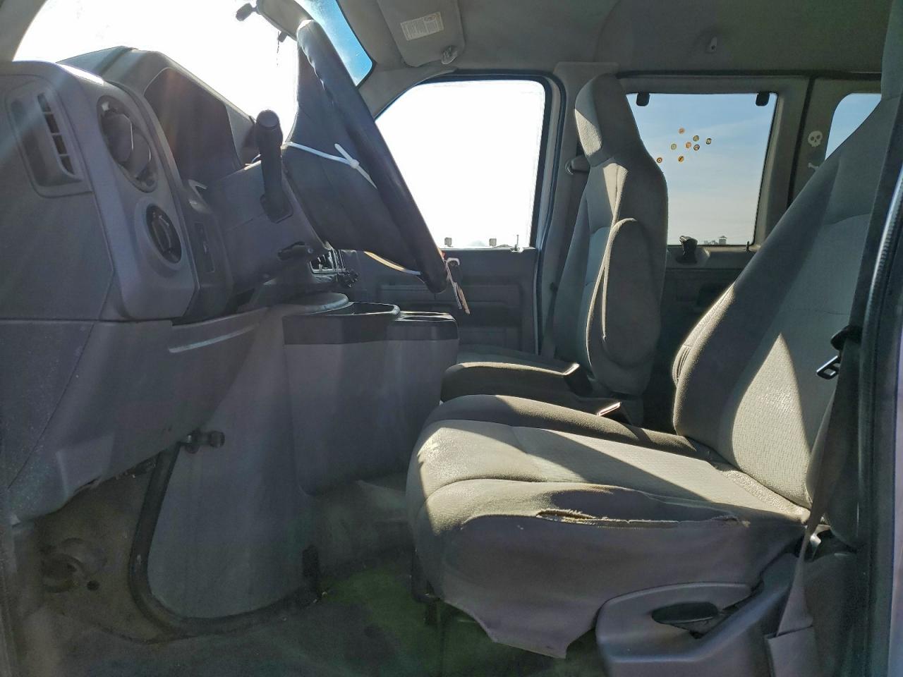 2013 Ford Econoline E350 Super Duty Wagon VIN: 1FBSS3BL1DDA90998 Lot: 92915225