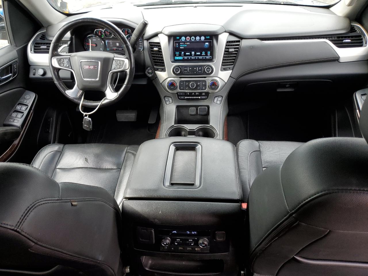 2019 GMC Yukon Xl C1500 Slt VIN: 1GKS1GKCXKR383132 Lot: 92465655