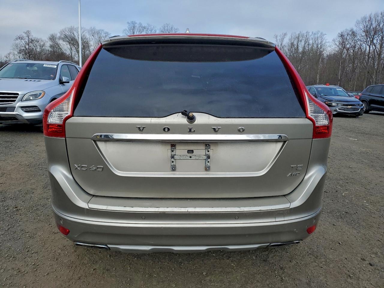 2016 Volvo Xc60 T5 Premier VIN: YV4612RK0G2856756 Lot: 93897895