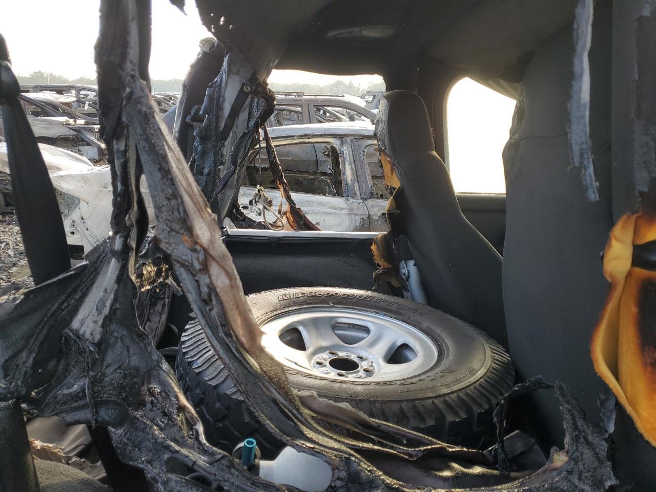 2003 Jeep Wrangler / Tj Se VIN: 1J4FA29153P313291 Lot: 90622935