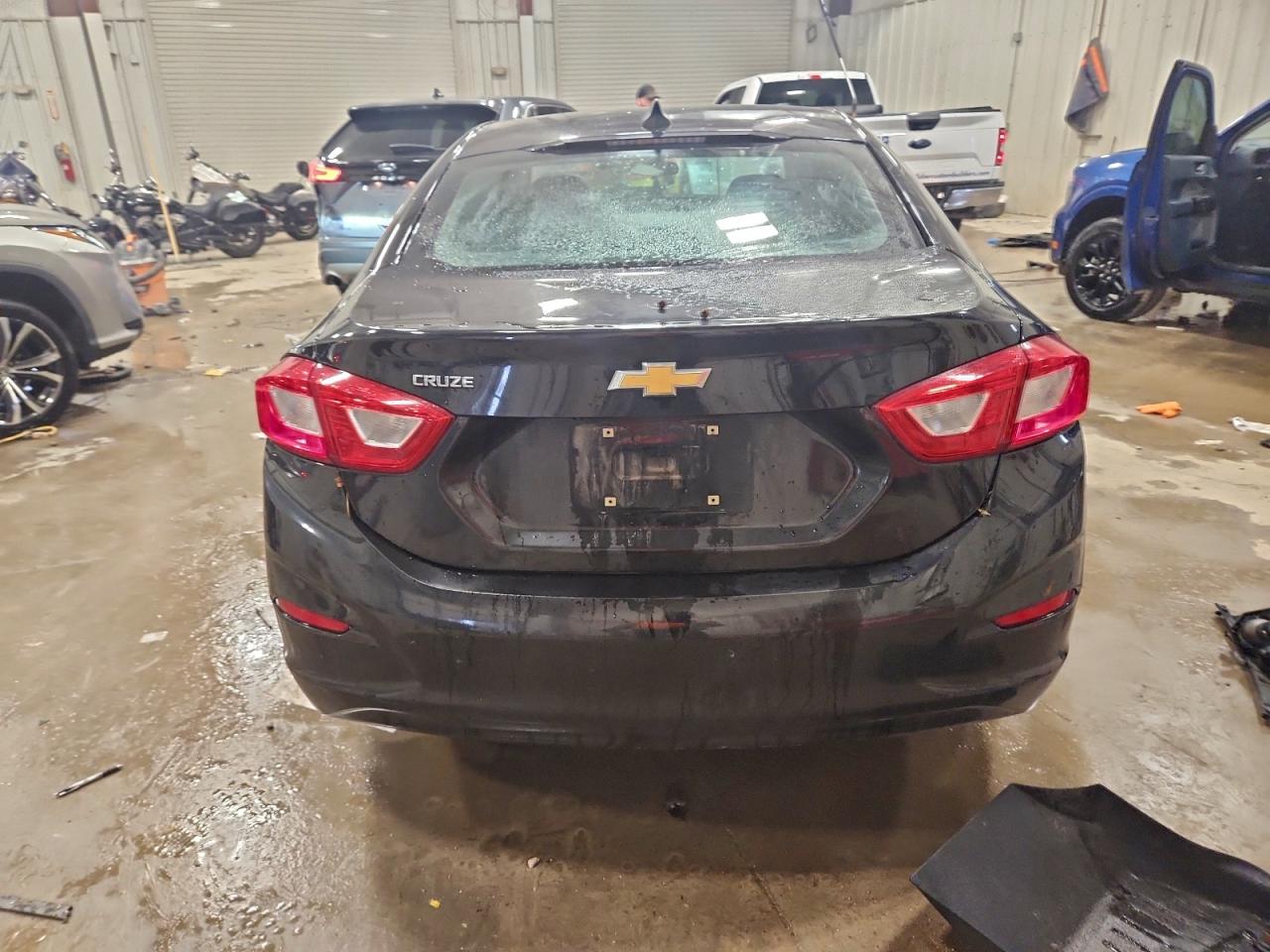 2017 Chevrolet Cruze Ls VIN: 1G1BC5SM4H7147270 Lot: 94697165