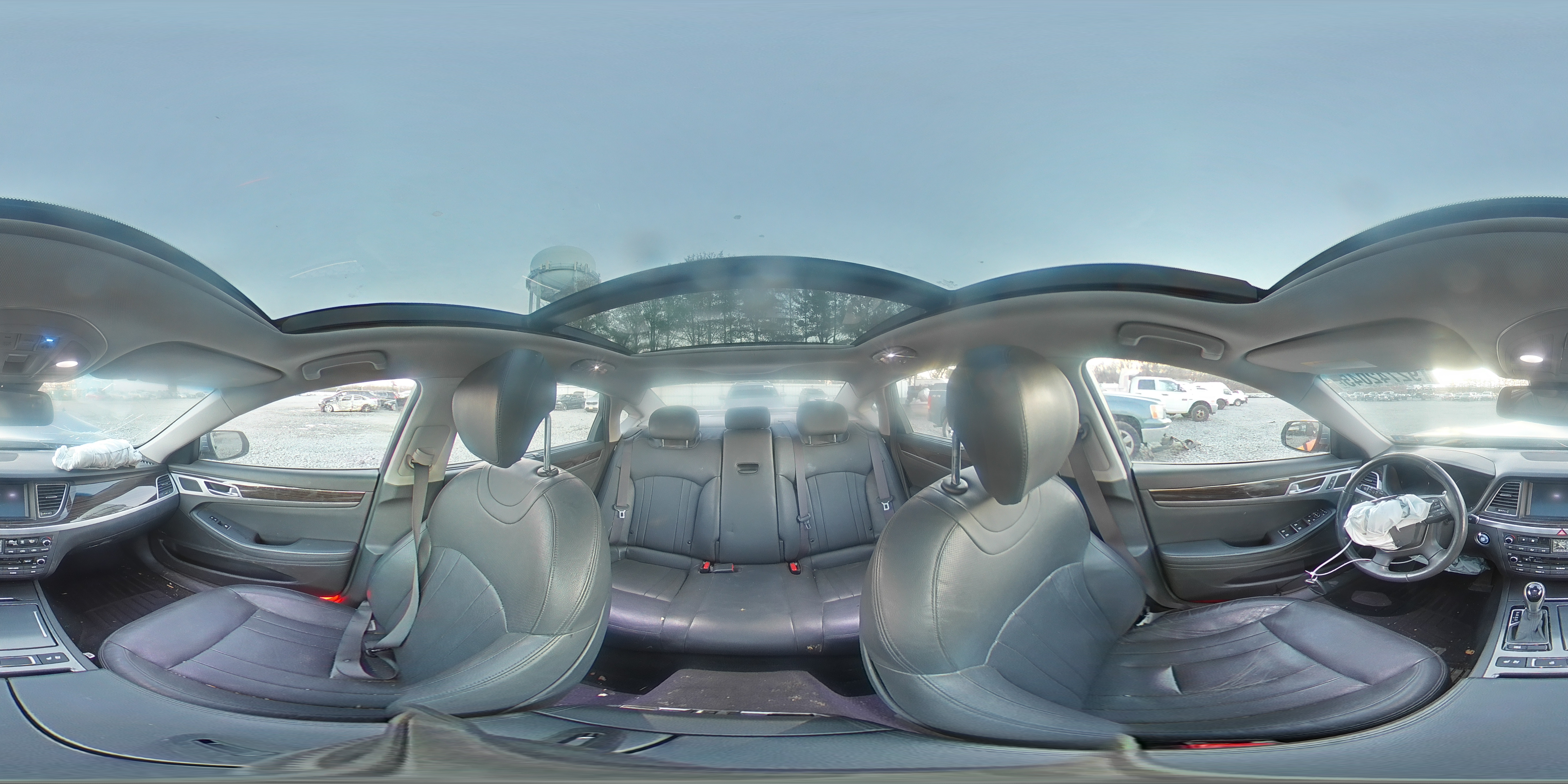 2016 Hyundai Genesis 3.8L VIN: KMHGN4JE1GU118610 Lot: 92742045