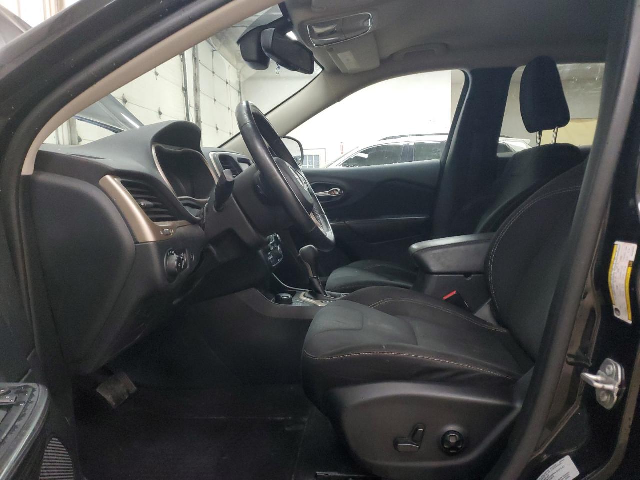 2016 Jeep Cherokee Latitude VIN: 1C4PJMCS6GW282801 Lot: 90937765