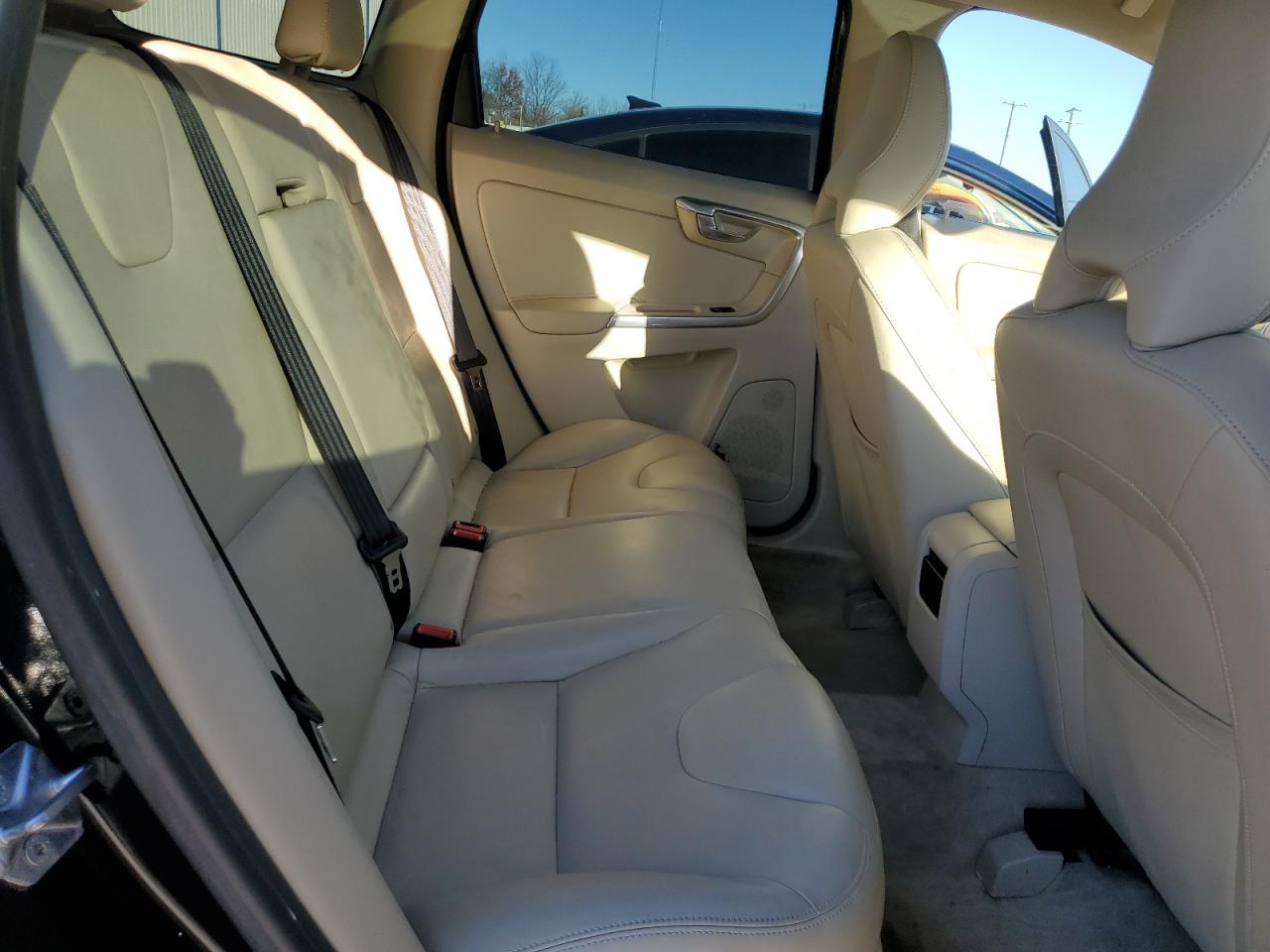 2015 Volvo Xc60 T5 Premier VIN: YV440MDK9F2711419 Lot: 91911245