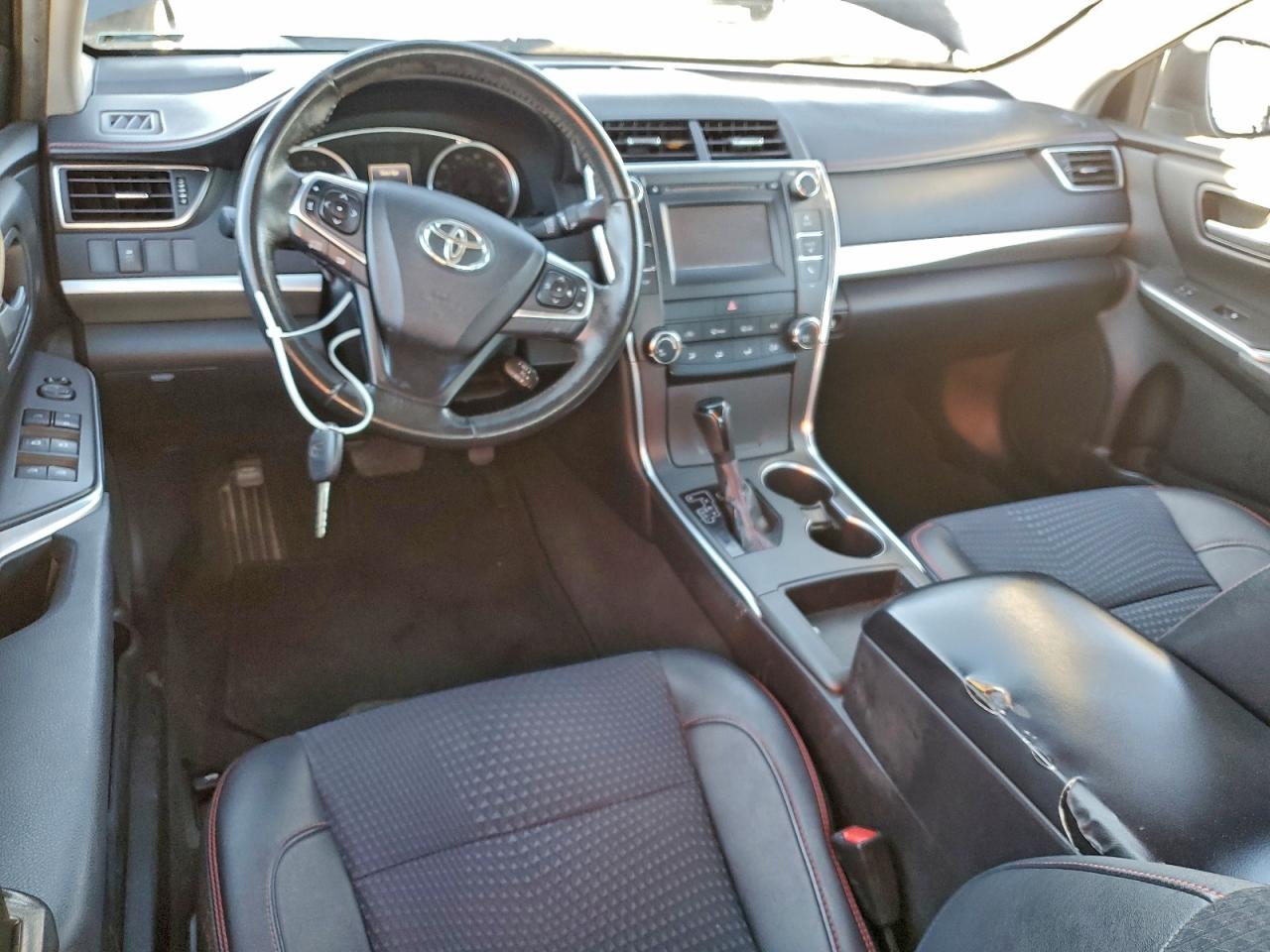 2015 Toyota Camry Le VIN: 4T1BF1FK4FU046126 Lot: 94690025