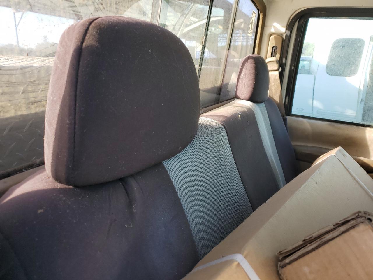 1998 Chevrolet Gmt-400 C1500 VIN: 1GCEC14W6WZ215873 Lot: 90540975