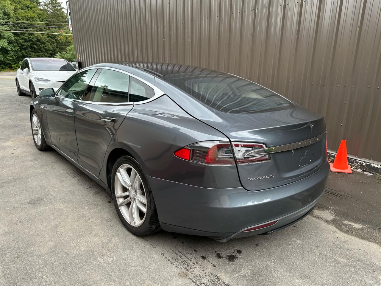 2013 Tesla Model S grey hatchback electric 5YJSA1AC6DFP10886 photo #4