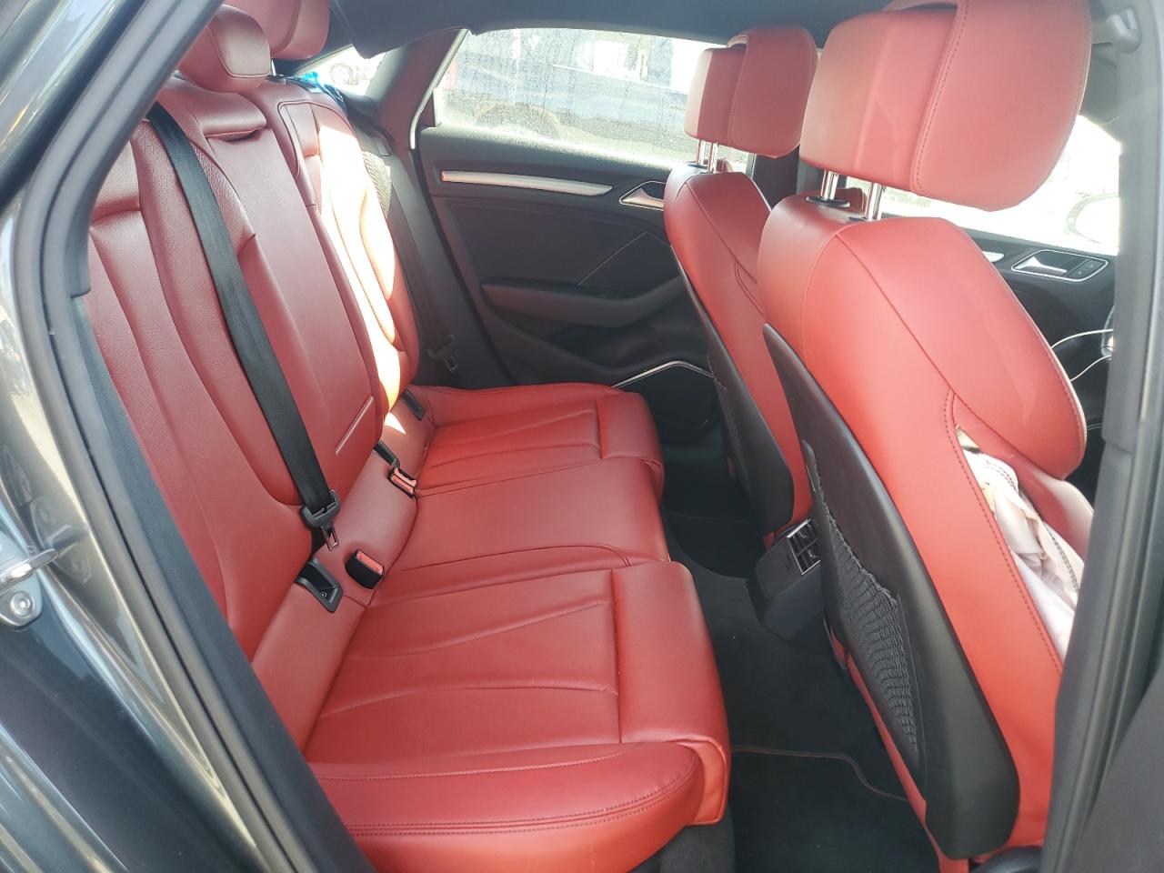 2018 Audi S3 Premium Plus VIN: WAUB1GFFXJ1064081 Lot: 92810075