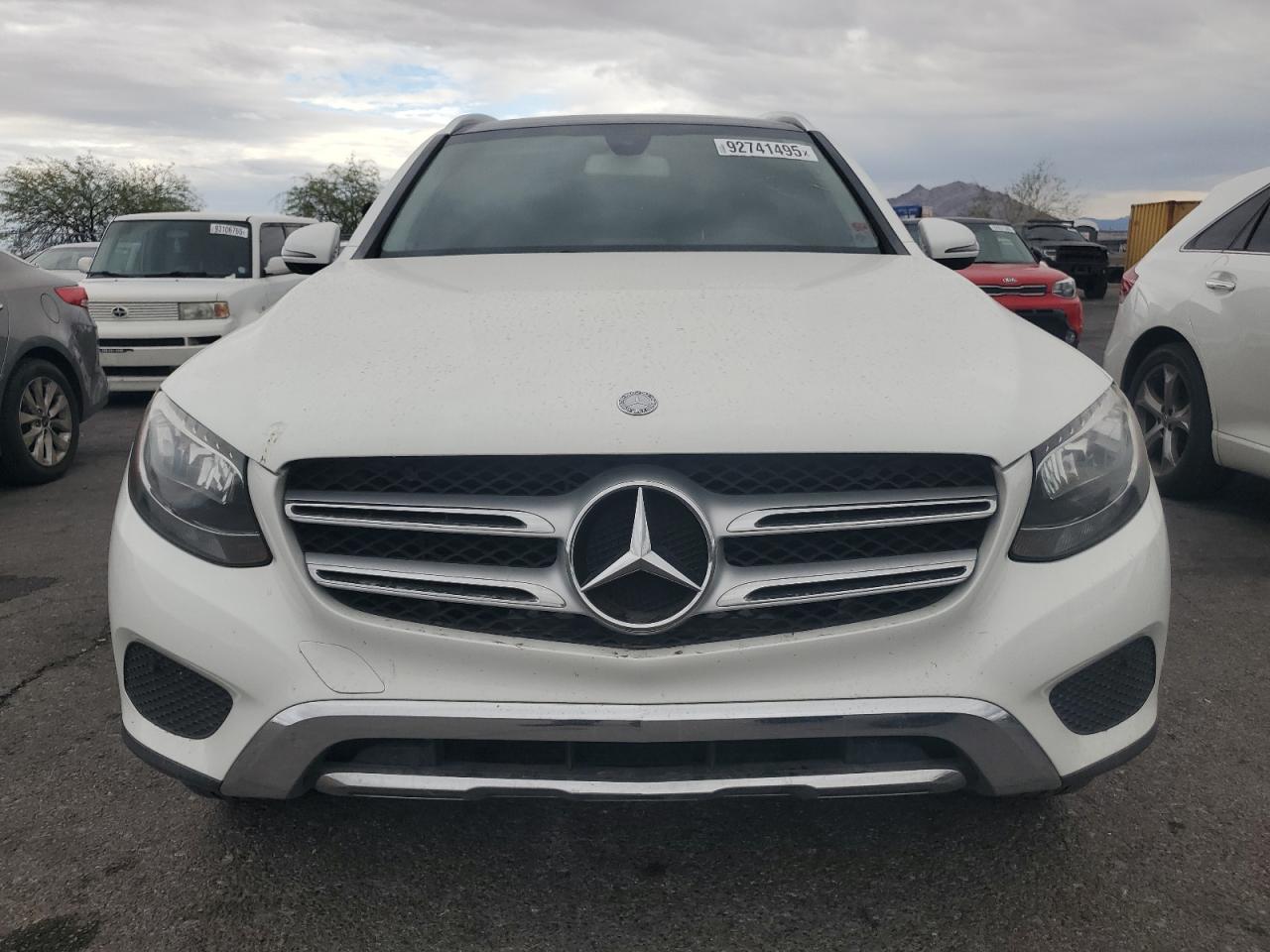 Фото: WDC0G4JB0HF203721