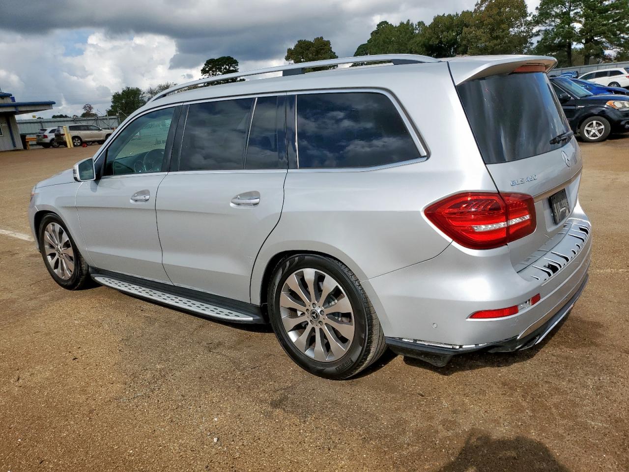 Фото: 4JGDF6EE5JB016350