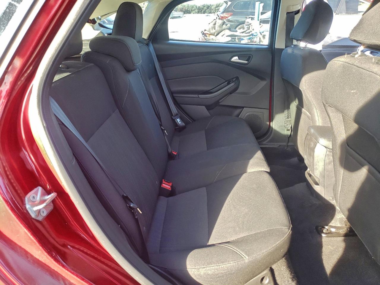 2017 Ford Focus Se VIN: 1FADP3K29HL327123 Lot: 93931745