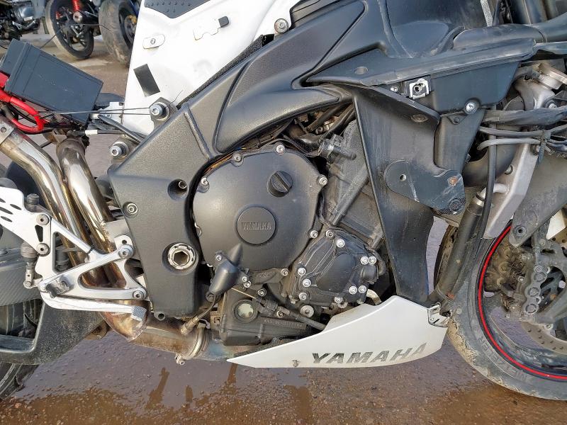 2012 YAMAHA YZF R1 10 