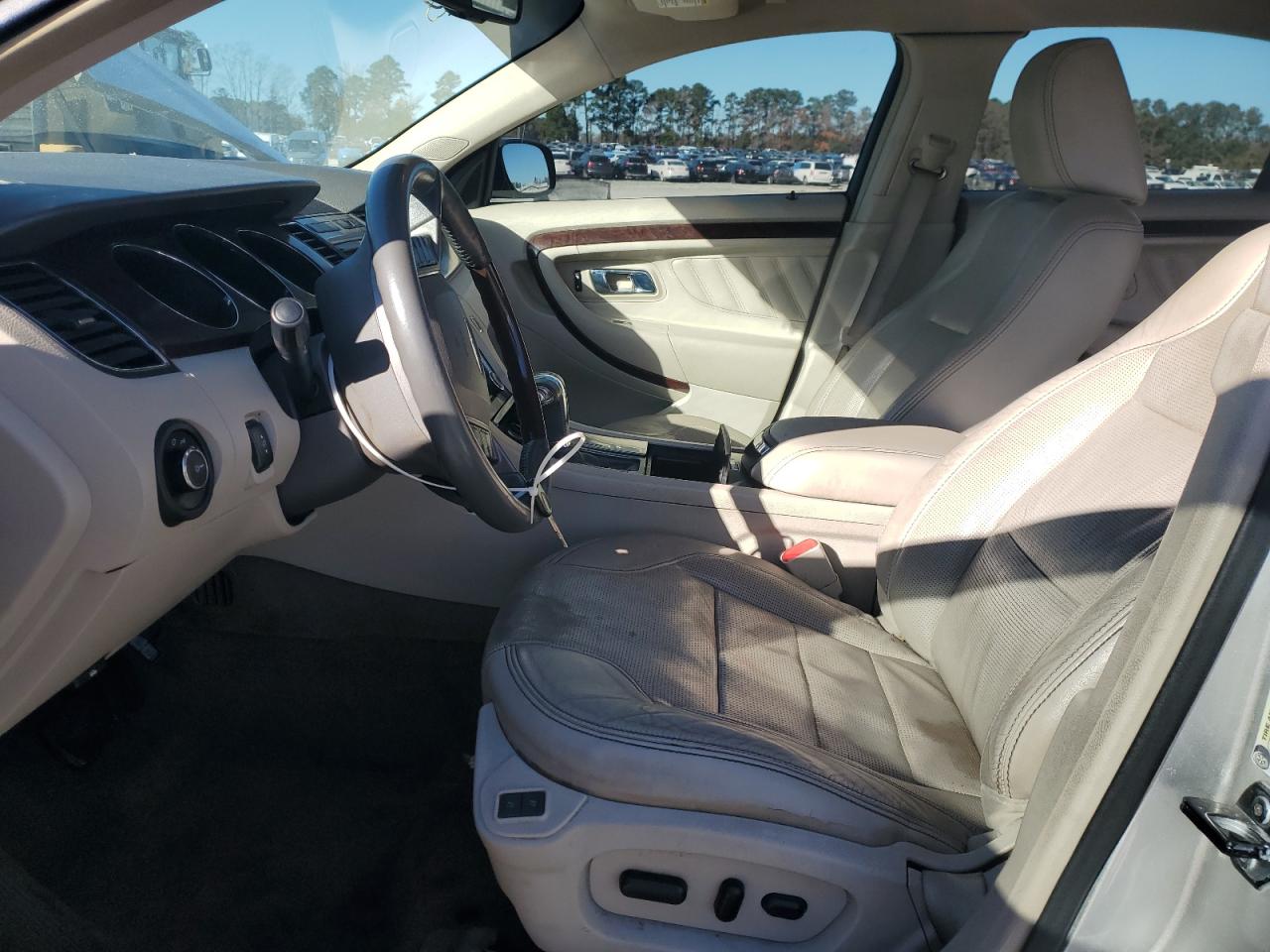 2010 Ford Taurus Limited VIN: 1FAHP2FWXAG144062 Lot: 91906495