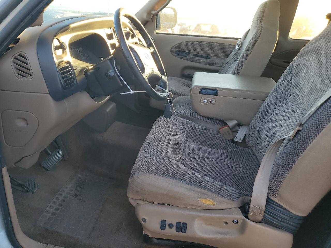 1998 Dodge Ram 1500 VIN: 1B7HC13Z8WJ121694 Lot: 91275775