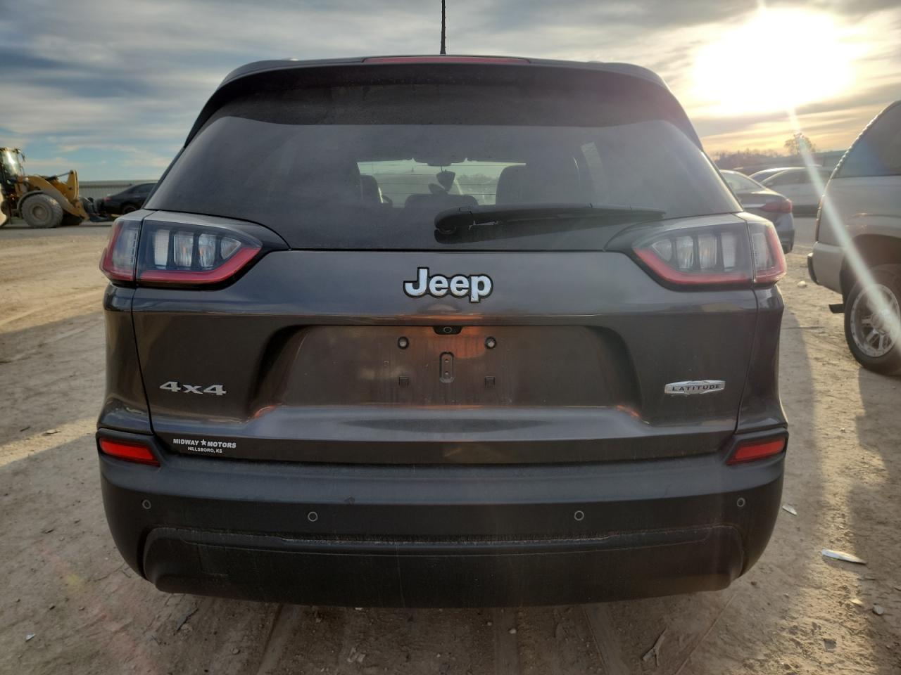 2019 Jeep Cherokee Latitude Plus VIN: 1C4PJMLB8KD310375 Lot: 90791125