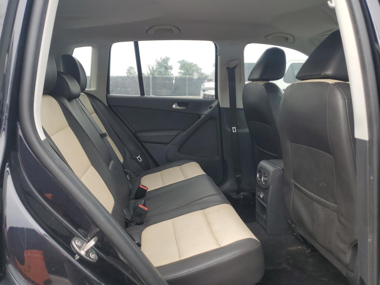 2017 Volkswagen Tiguan S VIN: WVGAV7AXXHK000044 Lot: 91702775