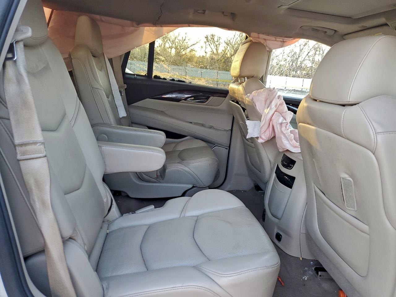 2015 Cadillac Escalade Luxury VIN: 1GYS3MKJ2FR566575 Lot: 94117555