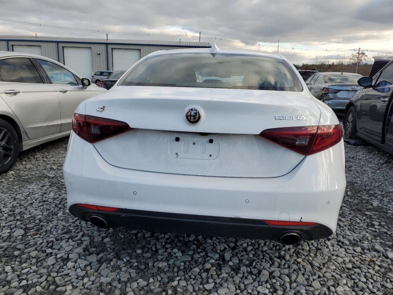 2017 Alfa Romeo Giulia Q4 VIN: ZARFAEDN6H7553514 Lot: 93527425