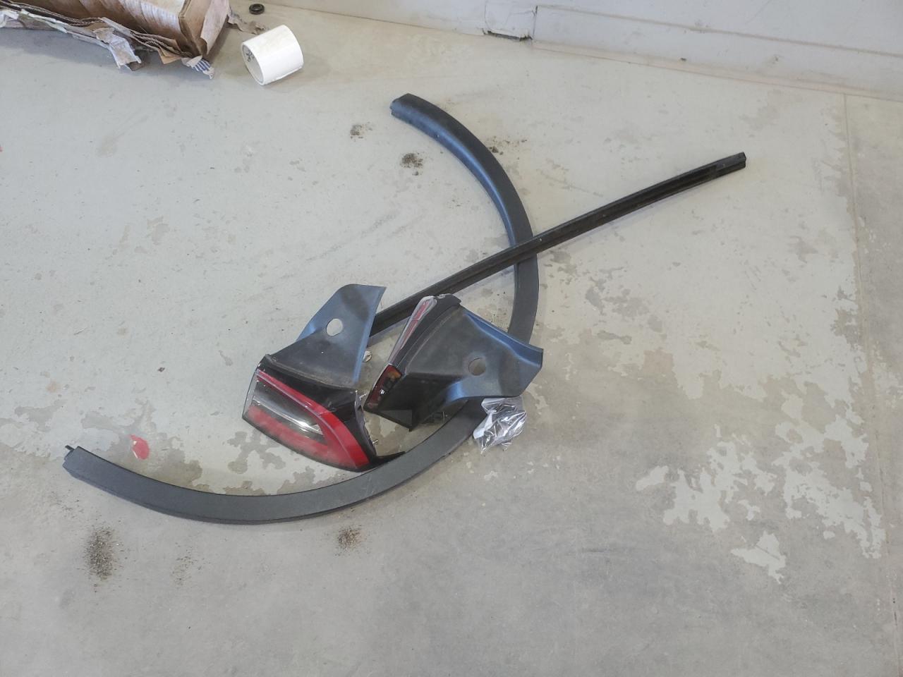 2020 Tesla Model Y VIN: 5YJYGDEF6LF040012 Lot: 91596315