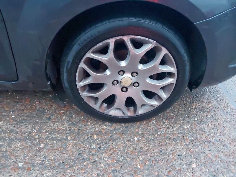 2010 FORD FOCUS 1.6 ZETEC 5DR