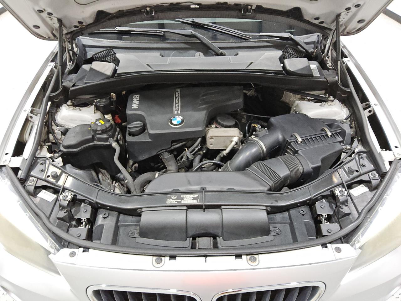 Фото: WBAVM1C56FV498320