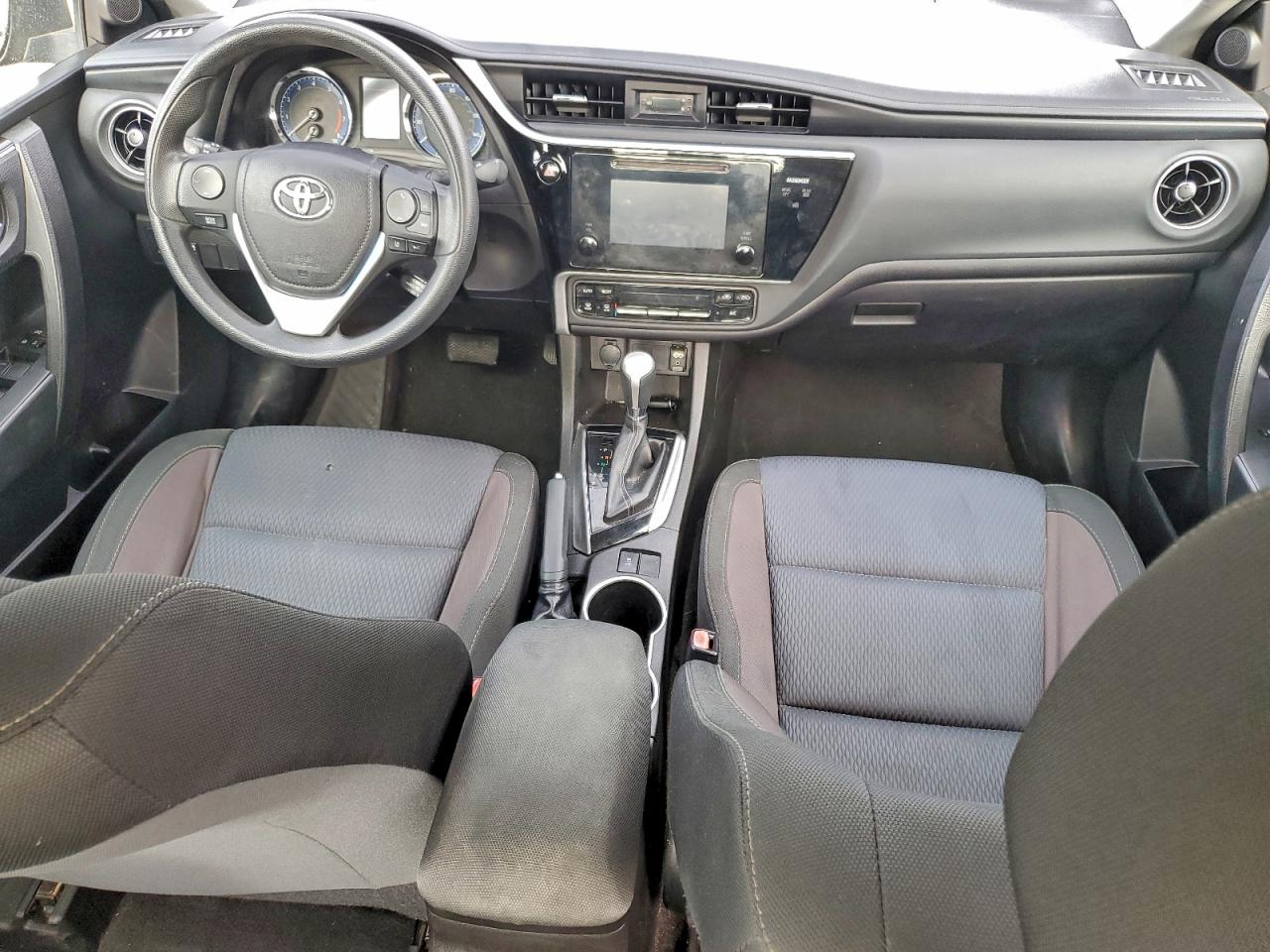 2017 Toyota Corolla L VIN: 5YFBURHE6HP670722 Lot: 94363735