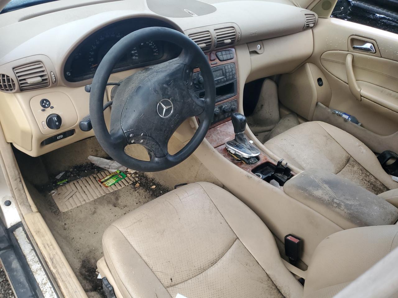 2002 Mercedes-Benz C 240 VIN: WDBRF61J62F257565 Lot: 92037425