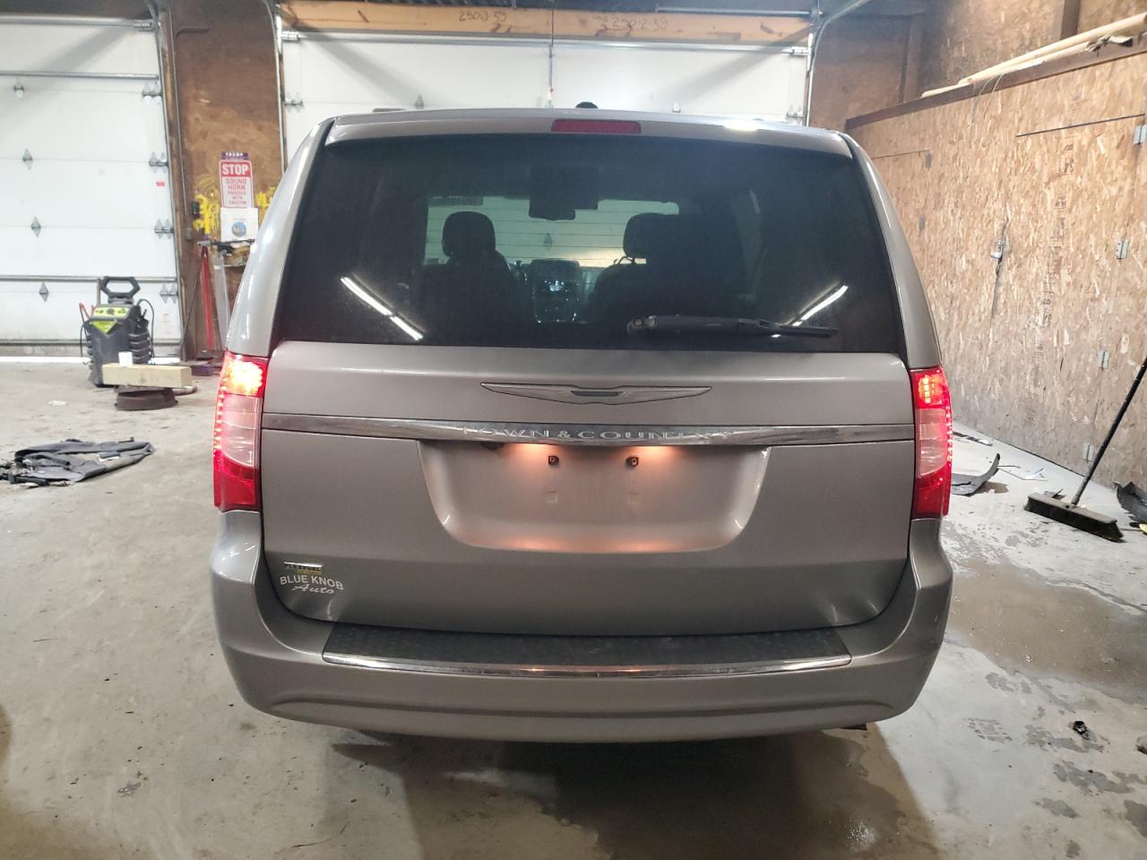 2016 Chrysler Town & Country Touring VIN: 2C4RC1BG0GR193460 Lot: 92610595