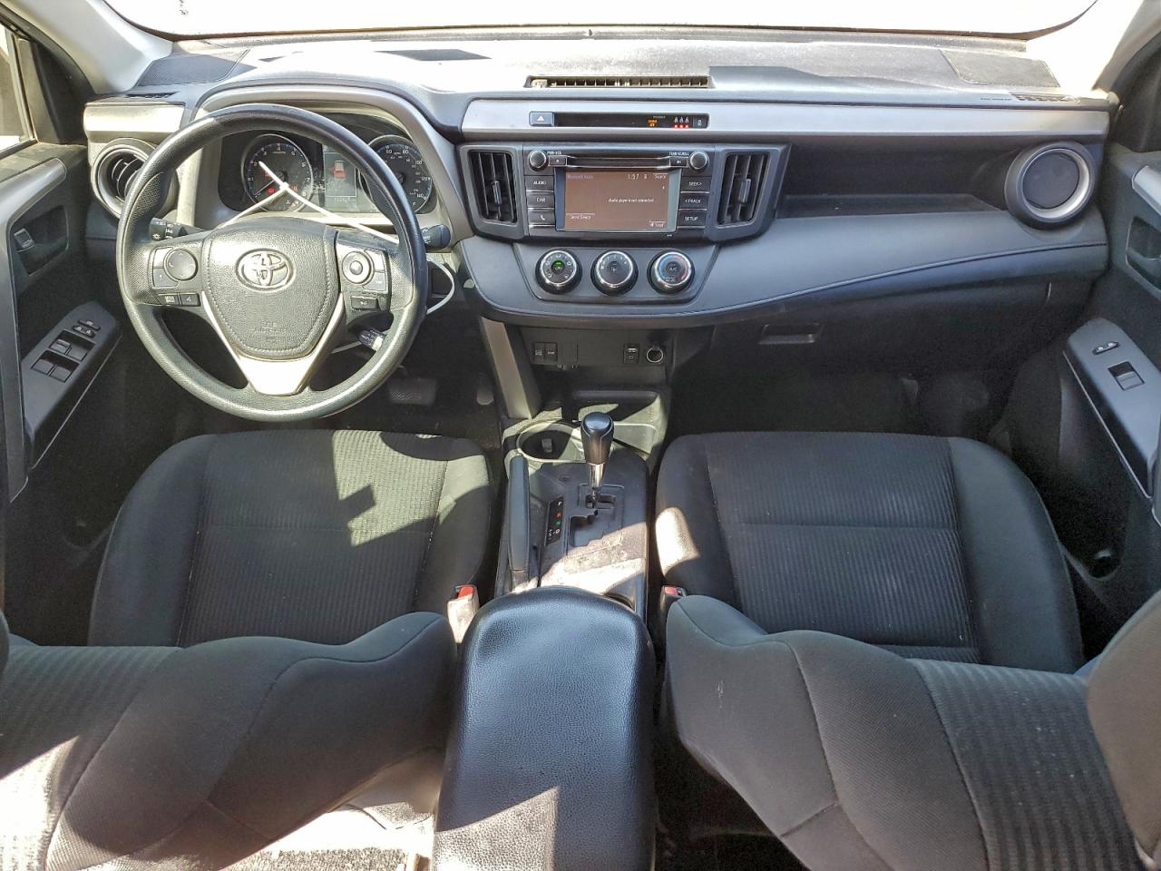 2018 Toyota Rav4 Le VIN: 2T3ZFREV3JW429029 Lot: 92252375