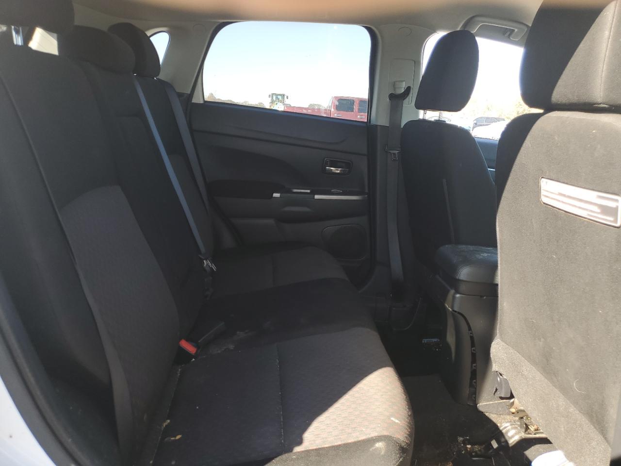 2018 Mitsubishi Outlander Sport Es VIN: JA4AR3AU4JZ036245 Lot: 93087745