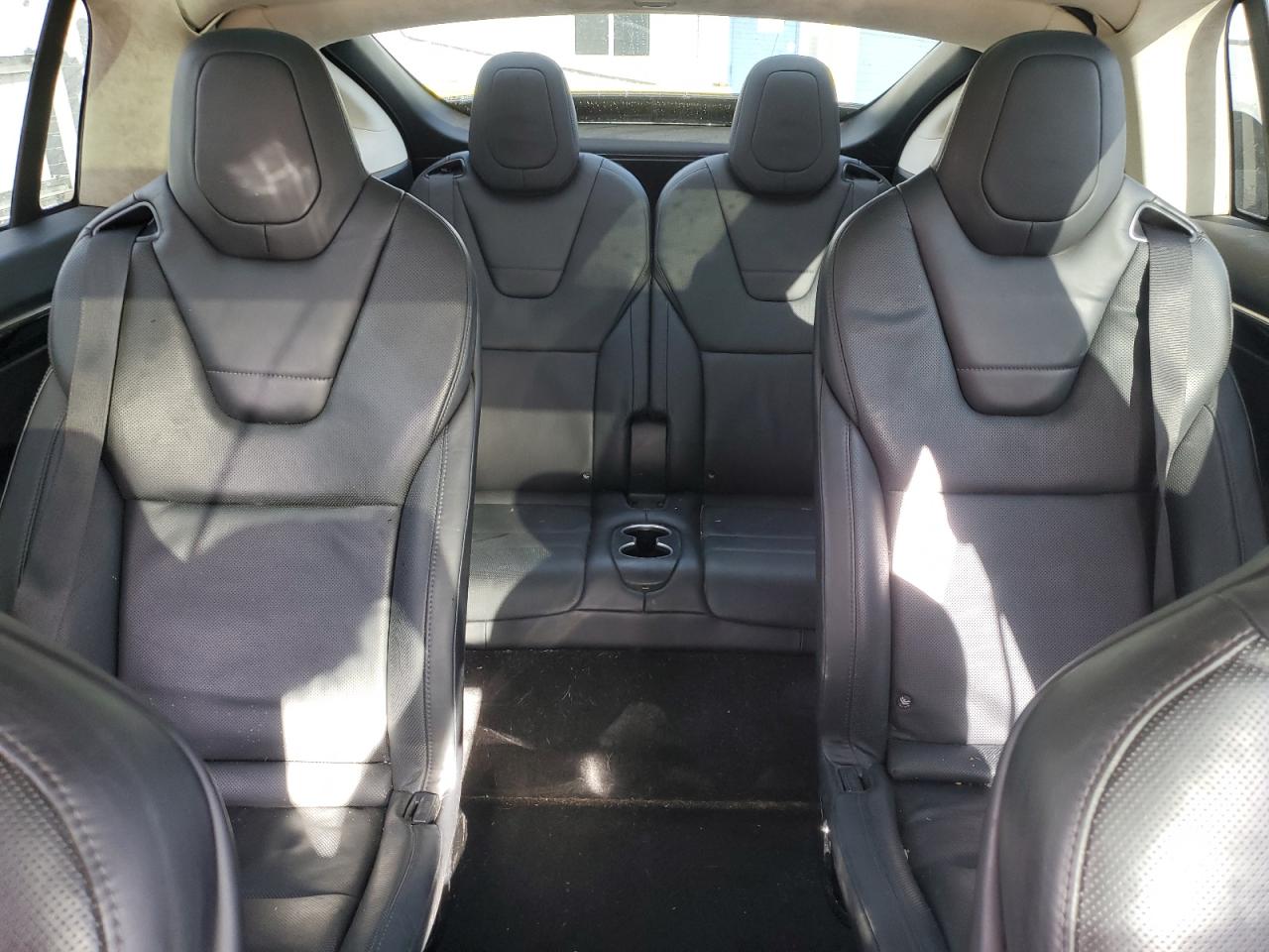 2016 Tesla Model X VIN: 5YJXCBE45GF015876 Lot: 90136305