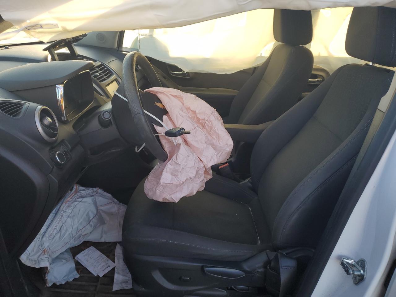 2016 Chevrolet Trax Ls VIN: KL7CJKSB2GB665756 Lot: 92527135