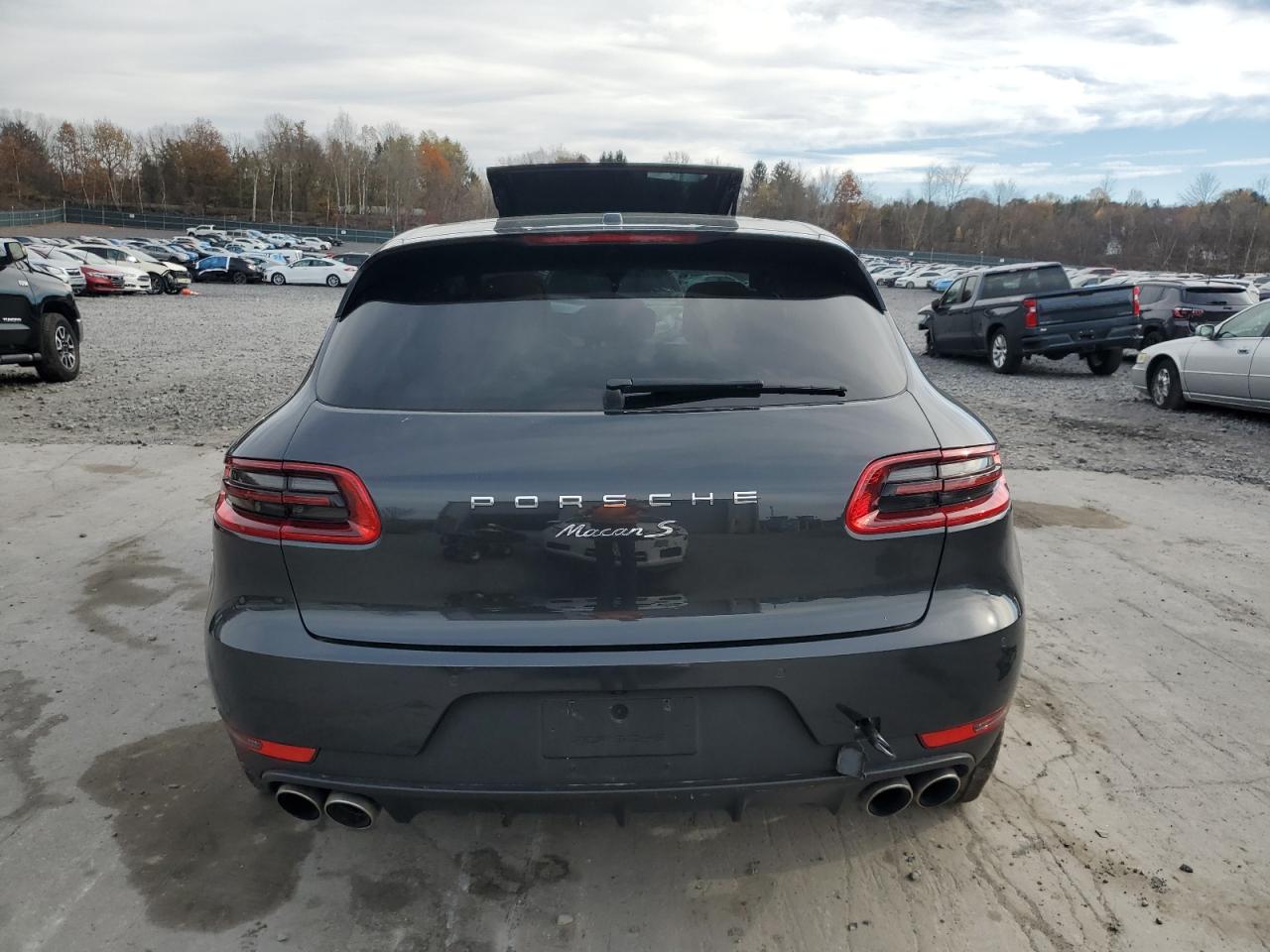 2017 Porsche Macan S VIN: WP1AB2A55HLB17778 Lot: 91346045