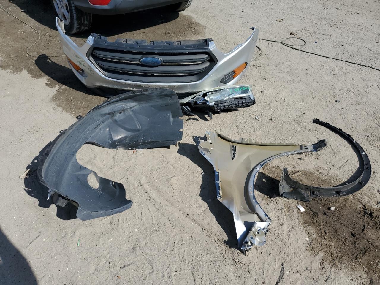 2017 Ford Escape S VIN: 1FMCU0F76HUB37126 Lot: 91829365