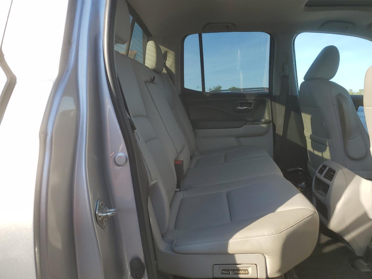 2019 Honda Ridgeline Rtl VIN: 5FPYK3F77KB033737 Lot: 90987625