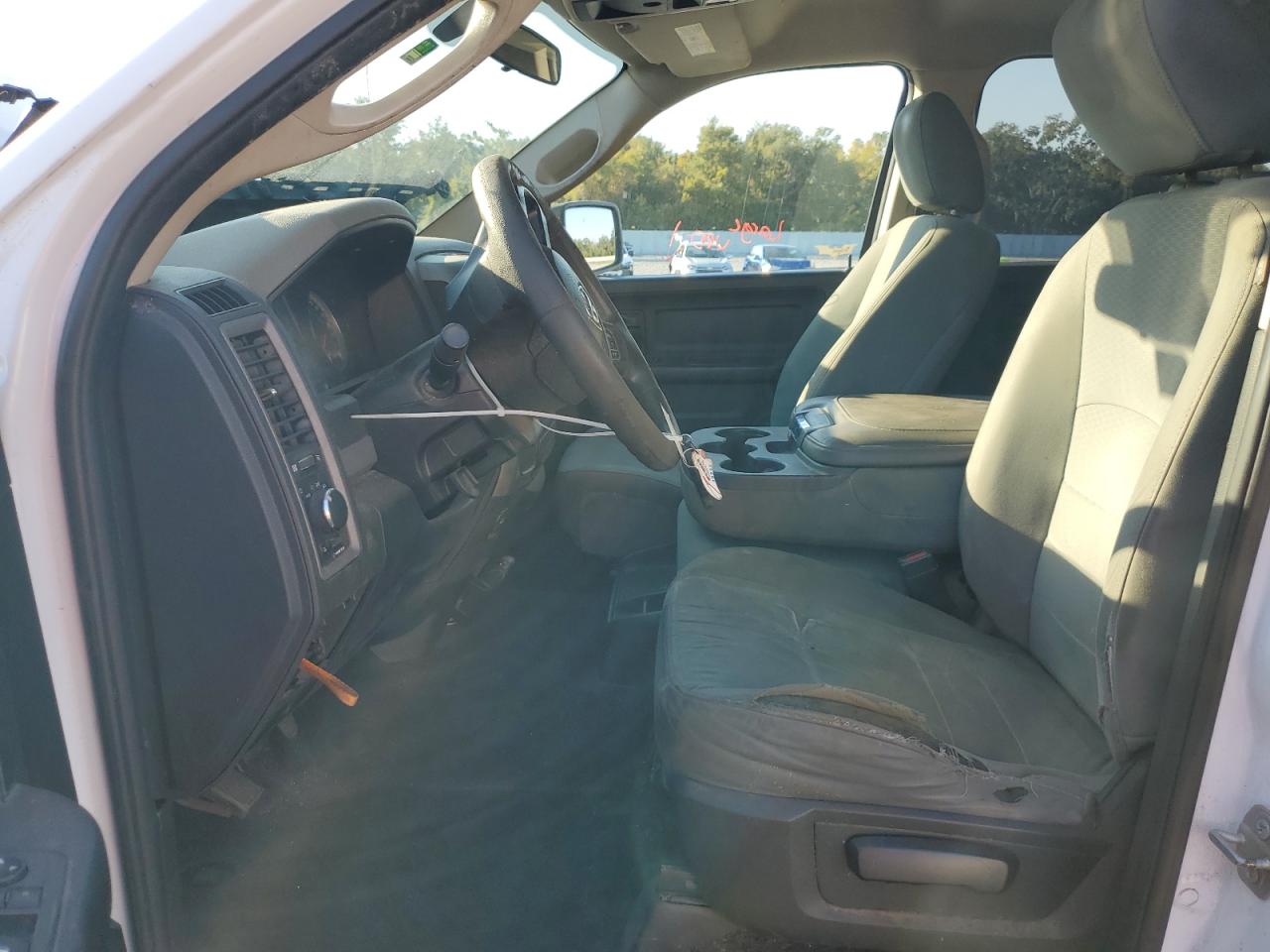 2018 Ram 1500 St VIN: 1C6RR6KTXJS275489 Lot: 92693145