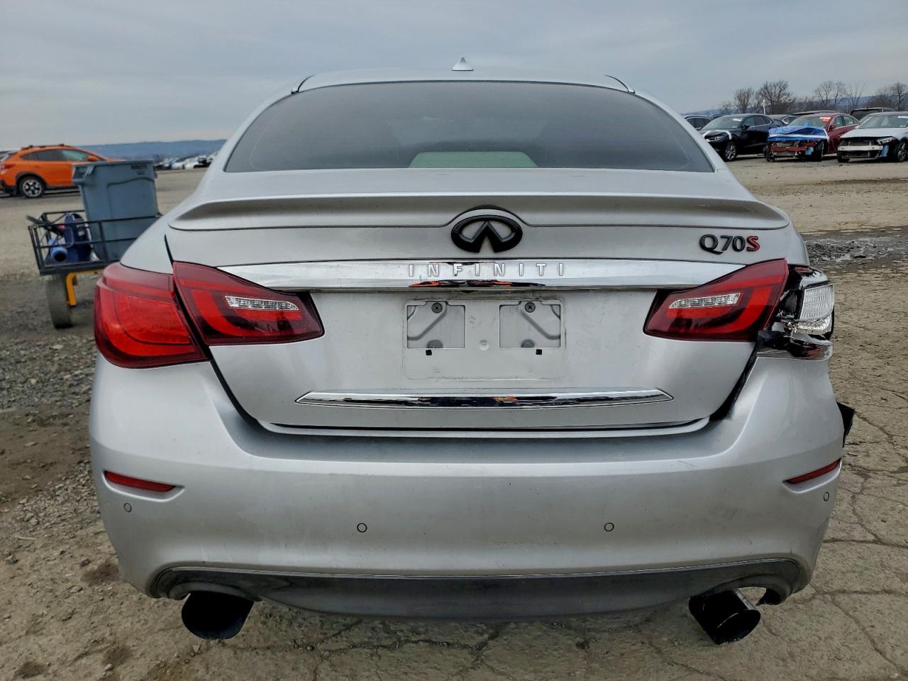 2016 Infiniti Q70 5.6 VIN: JN1AY1AP1GM100015 Lot: 94027375
