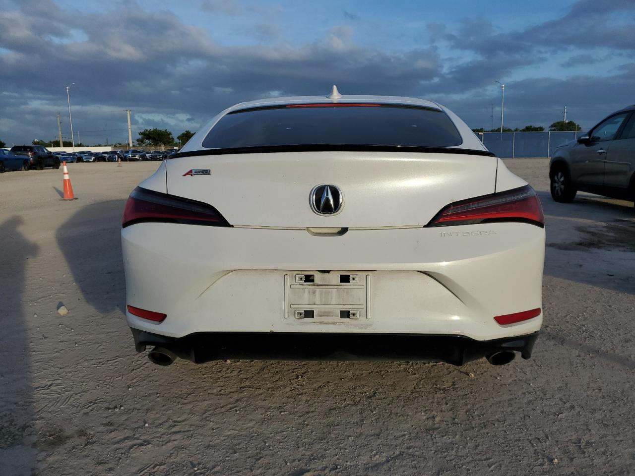 Фото: 19UDE4H32PA007711