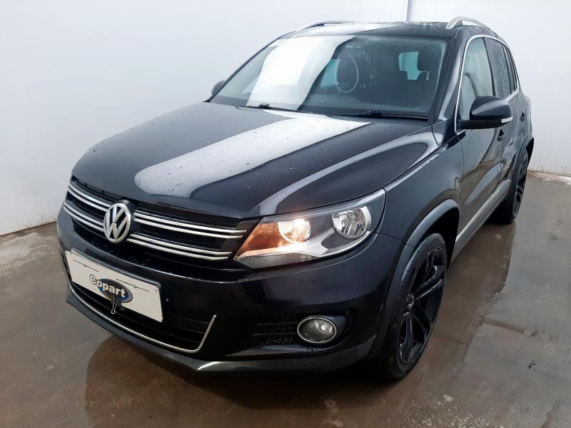 2013 VOLKSWAGEN TIGUAN 2.0 TDI BLUEMOTION TECH SE 5DR DSG for sale at Copart WESTBURY