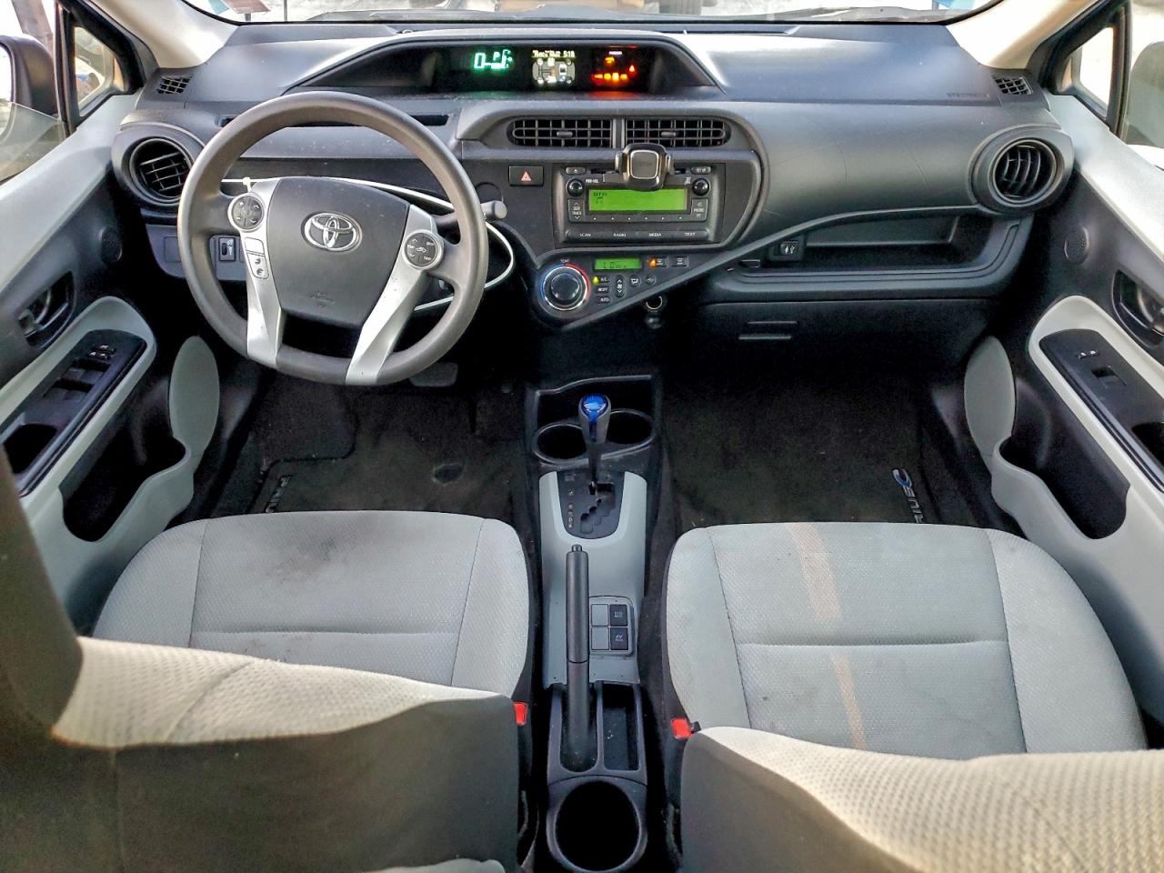 2013 Toyota Prius C VIN: JTDKDTB30D1553981 Lot: 90752715